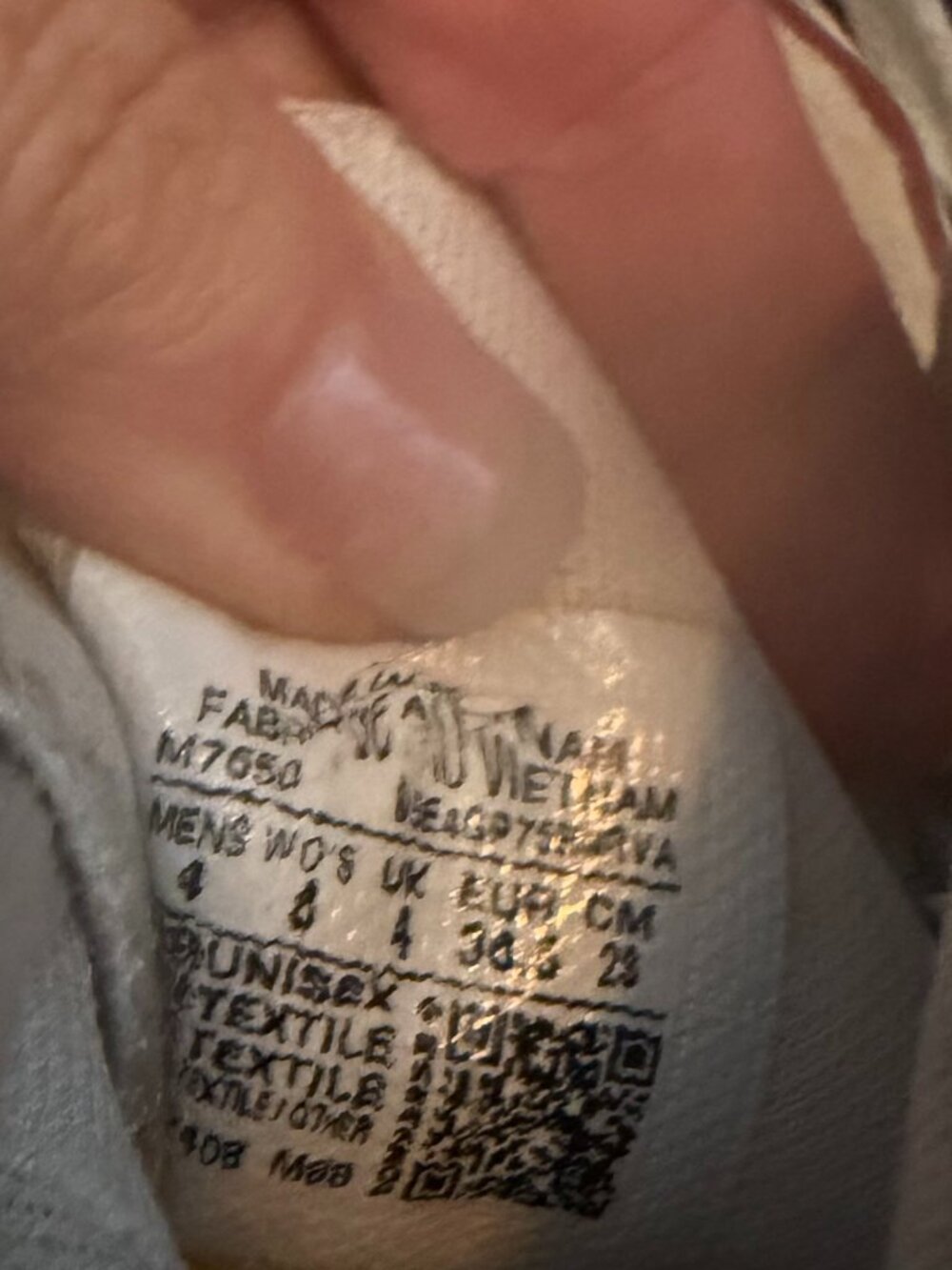 Converse High tops - Picture 2 of 2